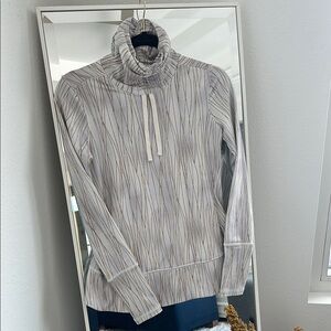 CALIA by Carrie Underwood White and Brown Ribbed Hoodie